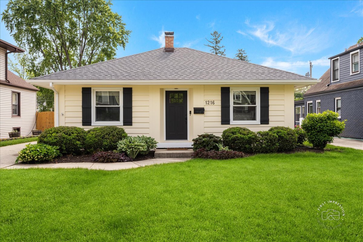 1216 N Main Street, Naperville, IL 60563