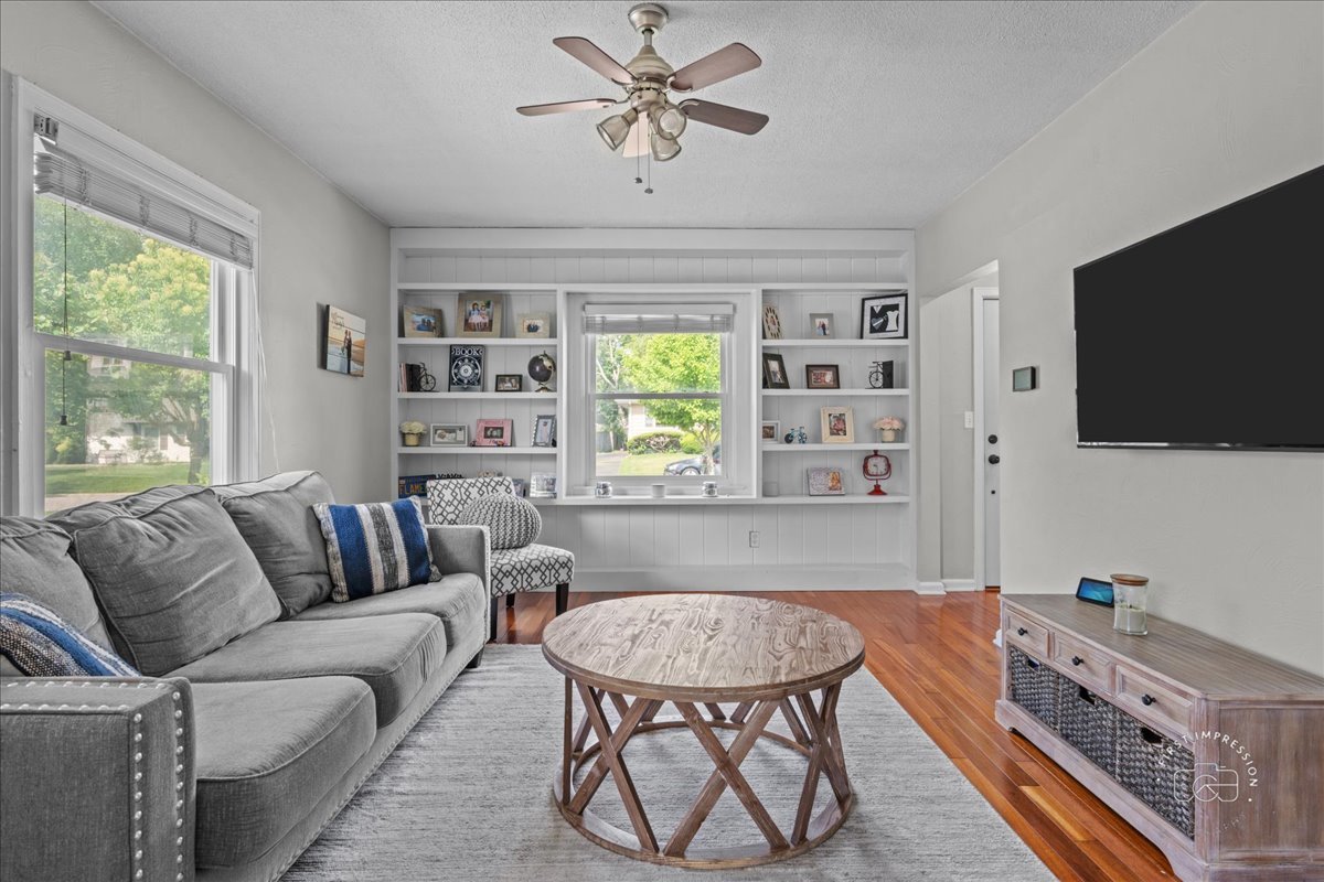 1216 N Main Street, Naperville, IL 60563