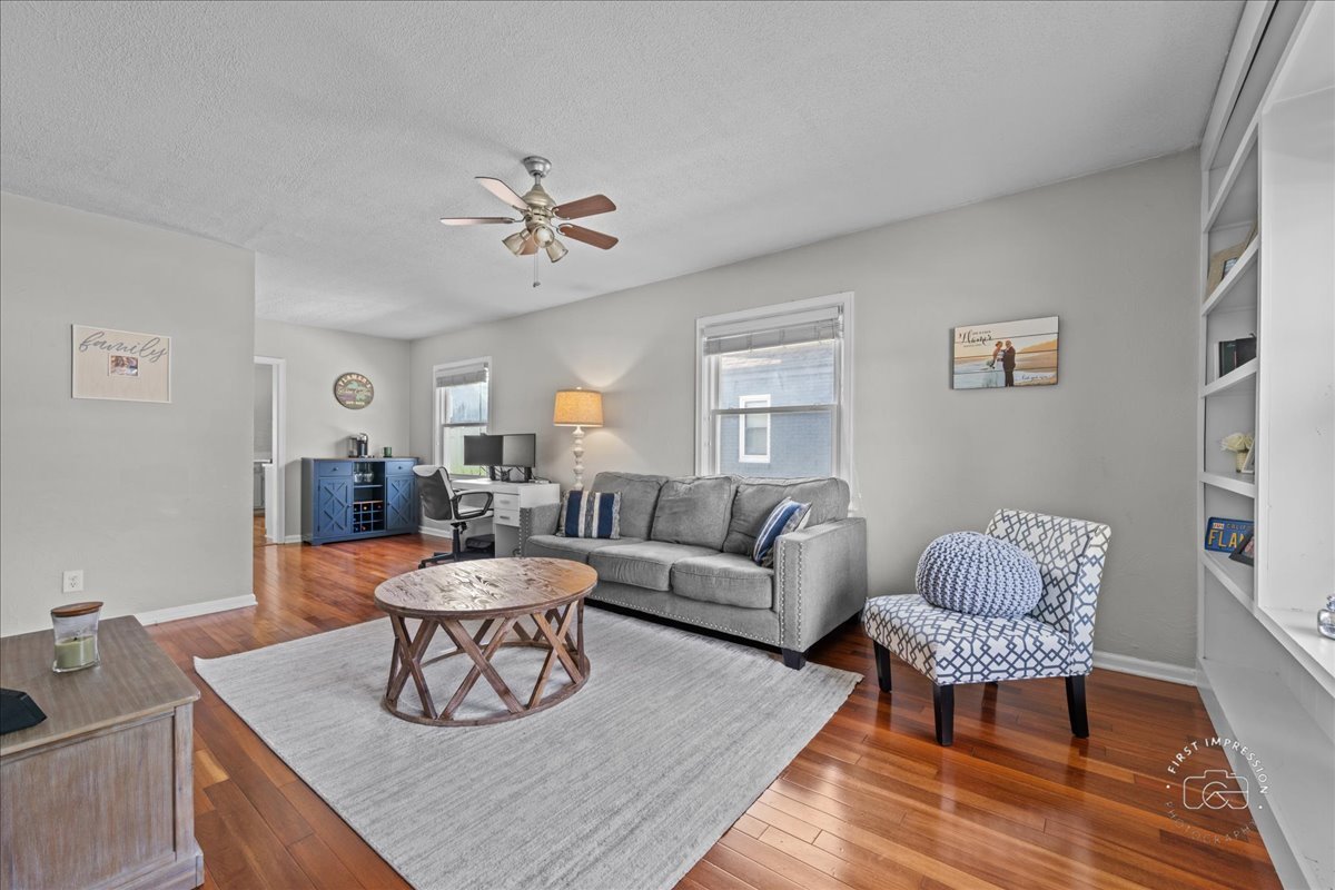 1216 N Main Street, Naperville, IL 60563