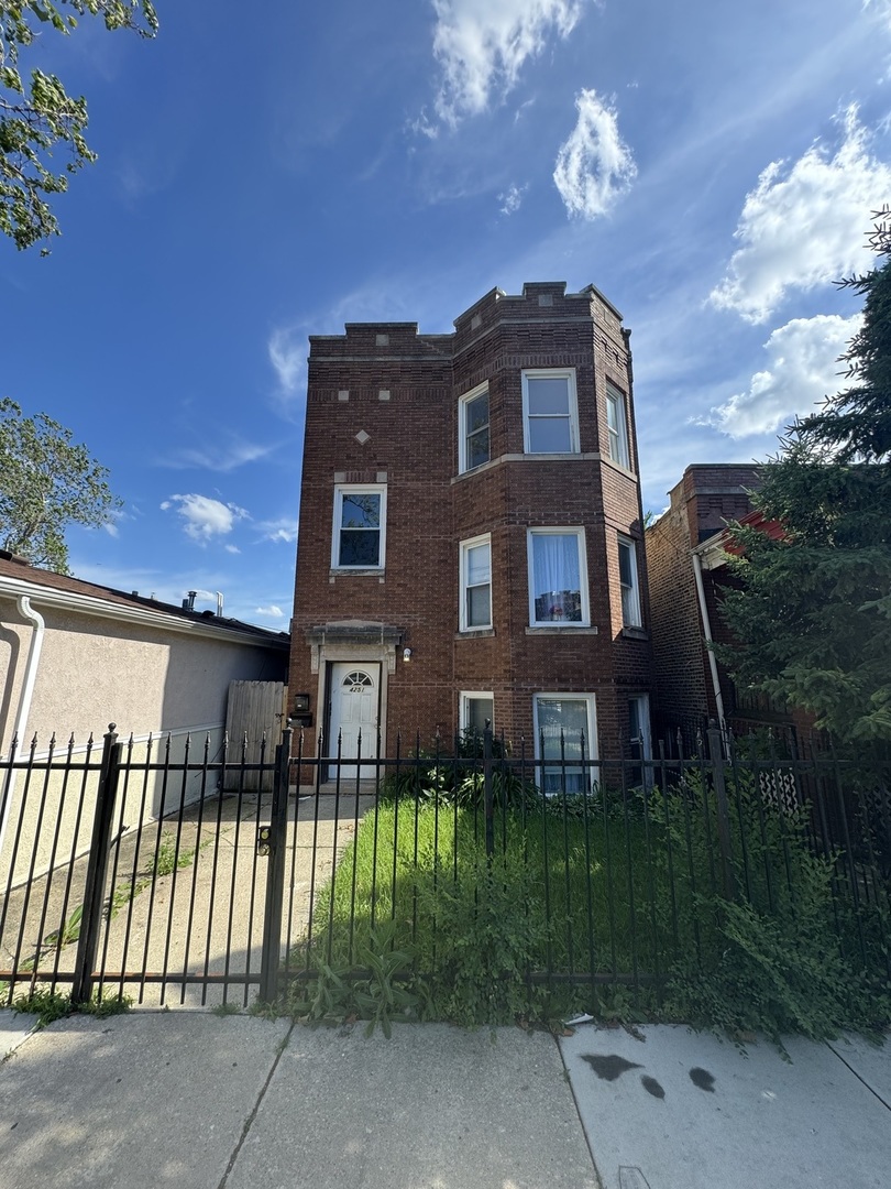 4251 W Haddon Avenue #2, Chicago, IL 60651