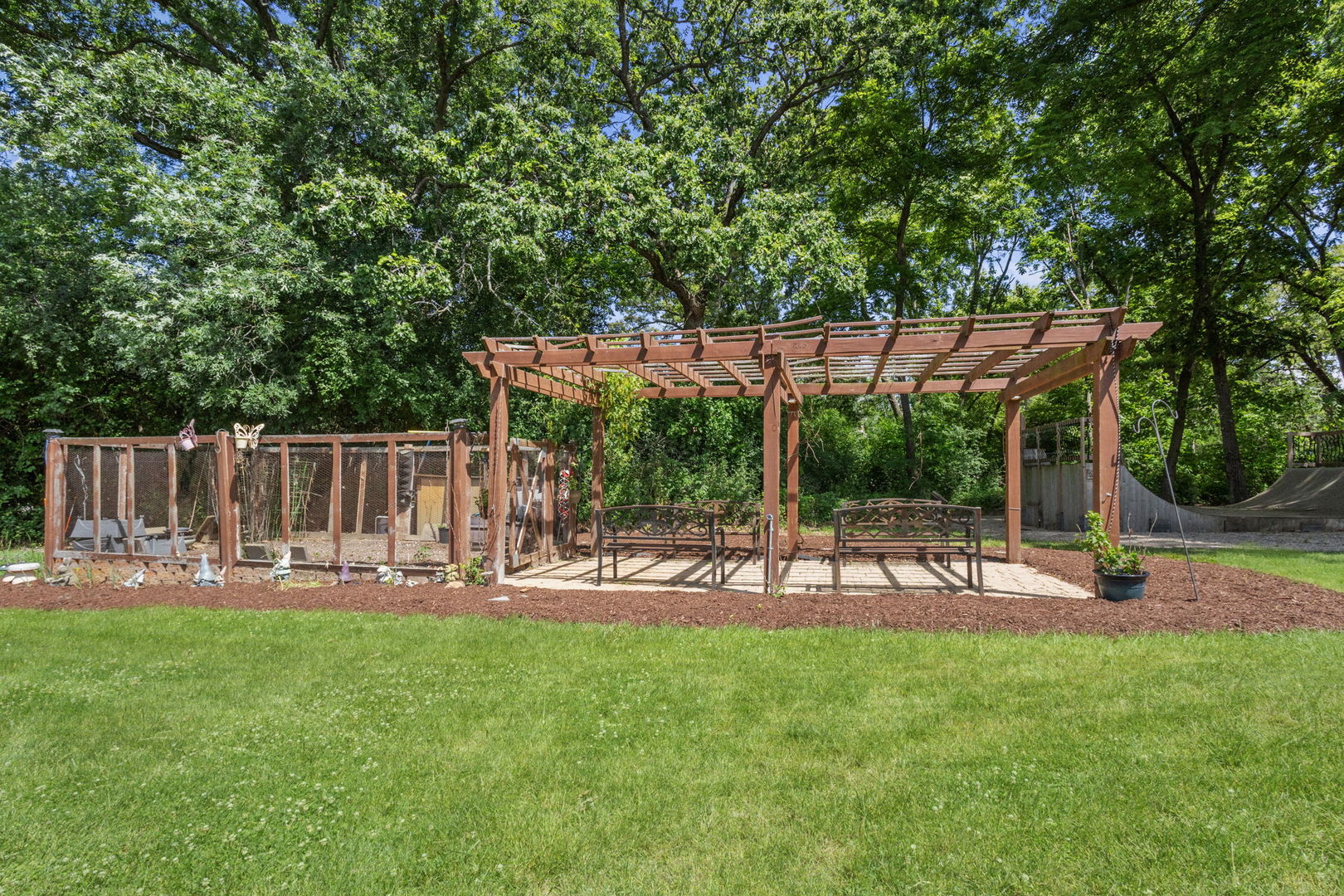 431 Maplewood Drive, Barrington, IL 60010