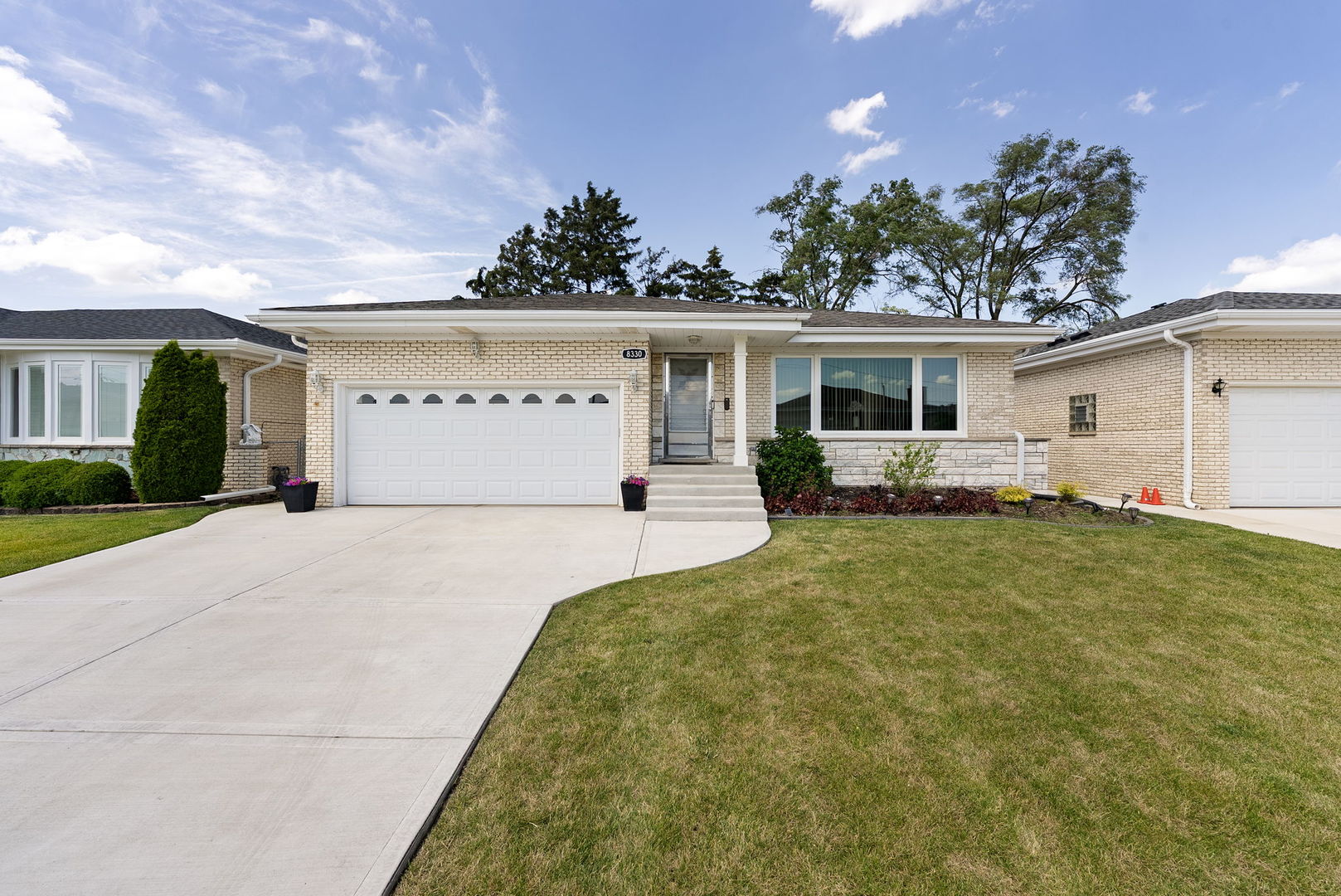 8330 W Balmoral Avenue, Chicago, IL 60656