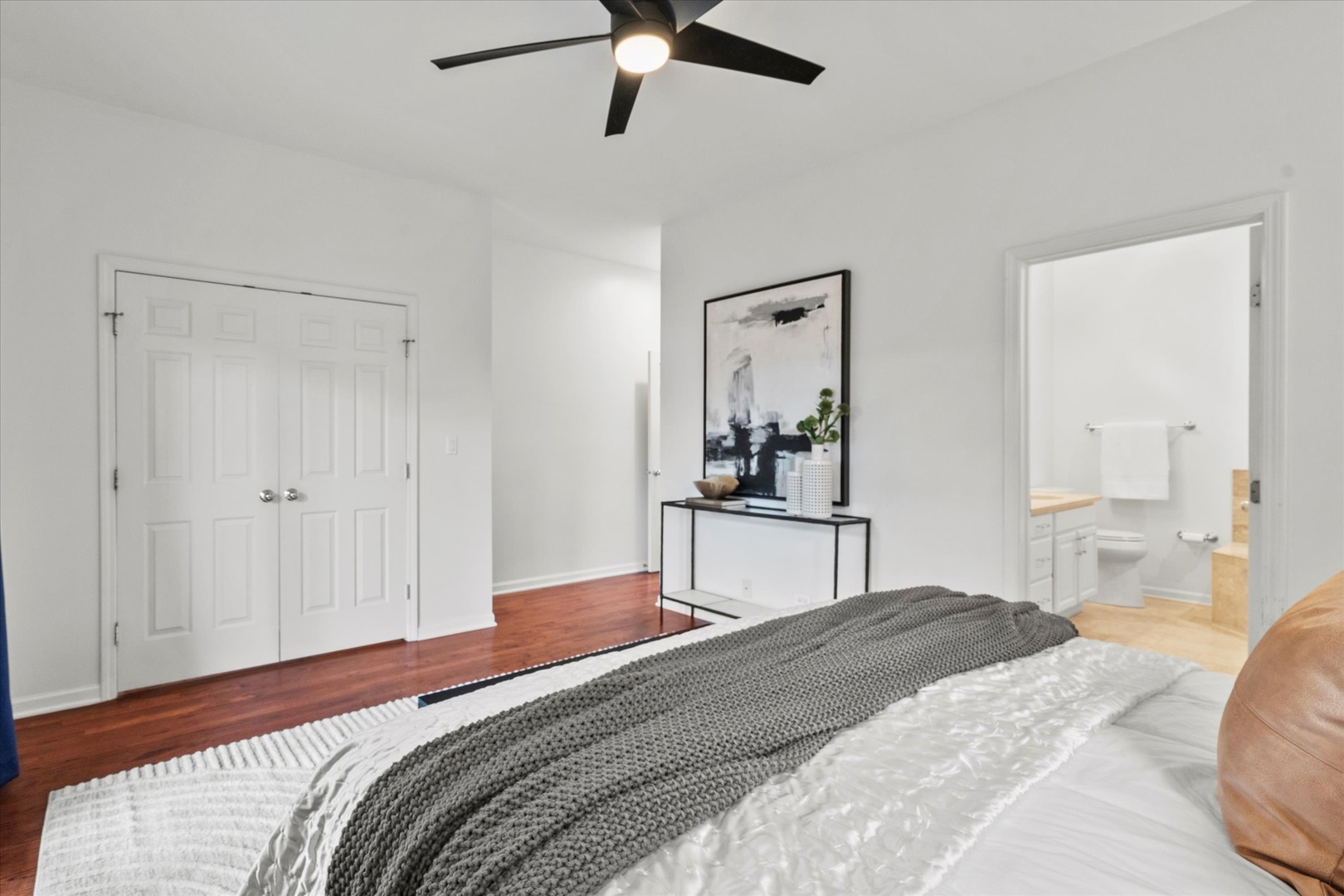 3746 N Clifton Avenue #1, Chicago, IL 60613