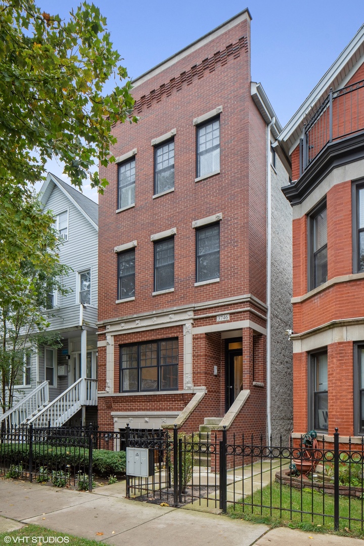3746 N Clifton Avenue #1, Chicago, IL 60613