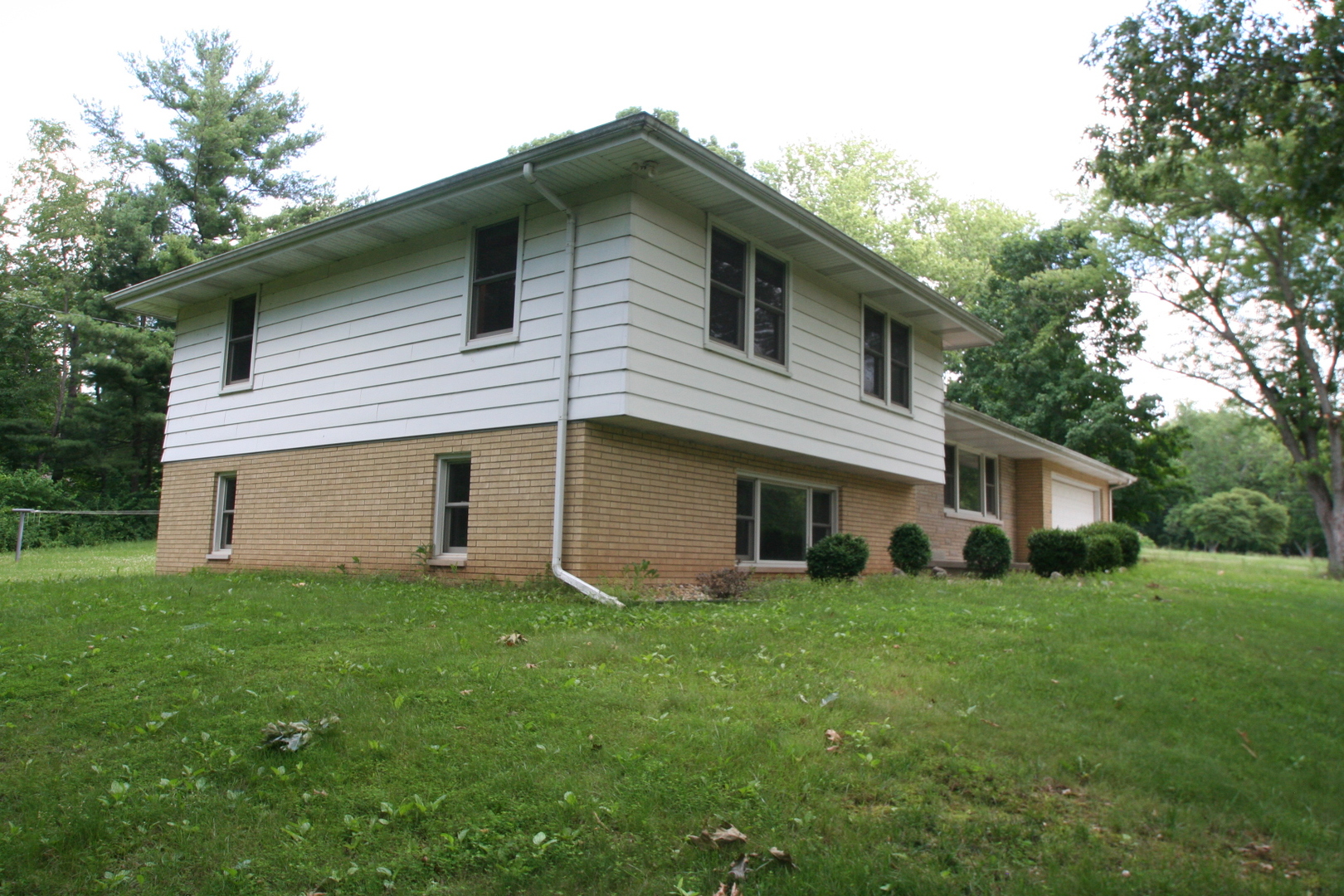 29724 Allentown Road, Mackinaw, IL 61755