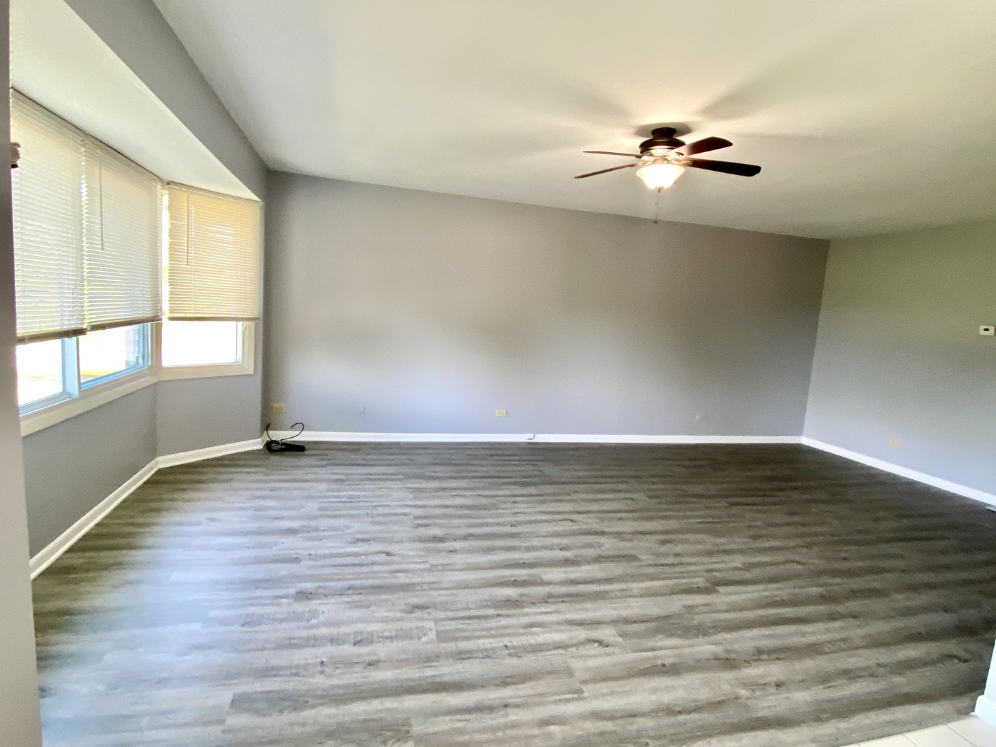 3108 ROBERTS Drive #6, Woodridge, IL 60517
