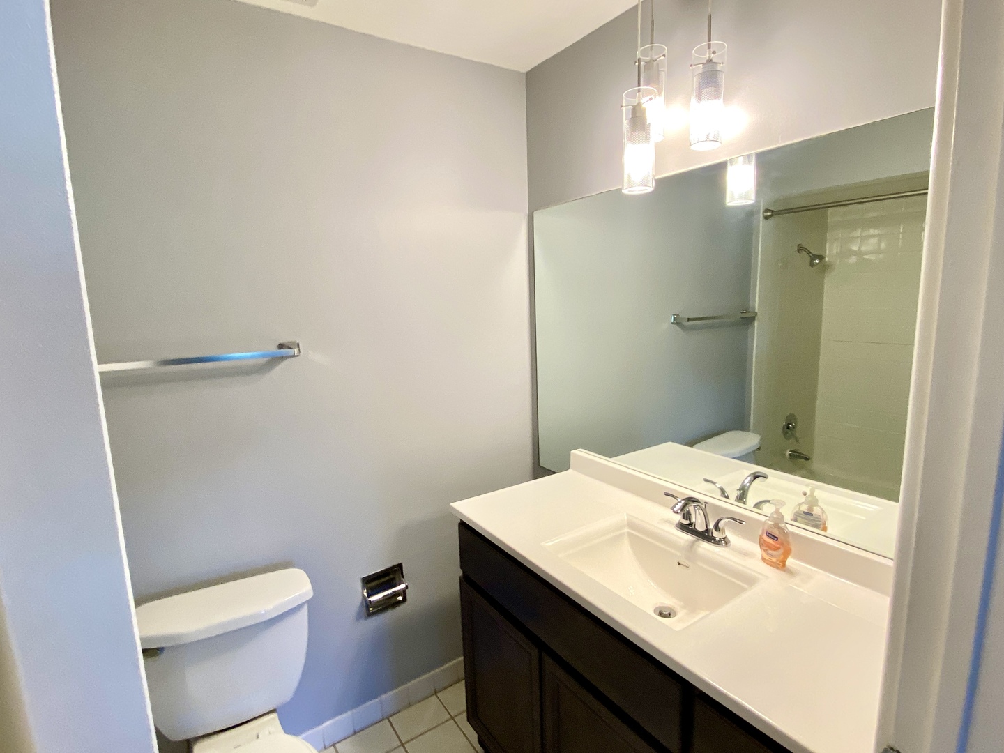3108 ROBERTS Drive #6, Woodridge, IL 60517