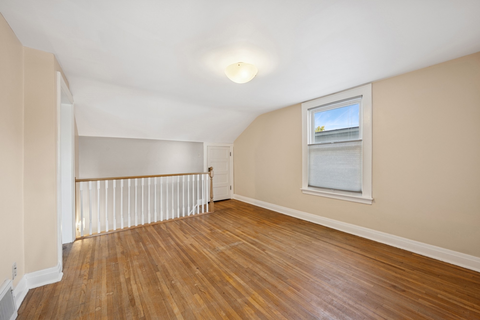 6912 N Osceola Avenue, Chicago, IL 60631