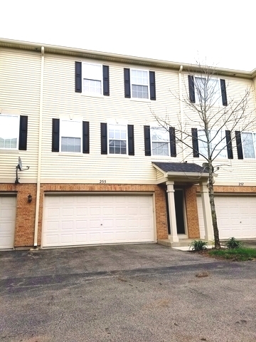 255 Evergreen Circle #255, Gilberts, IL 60136