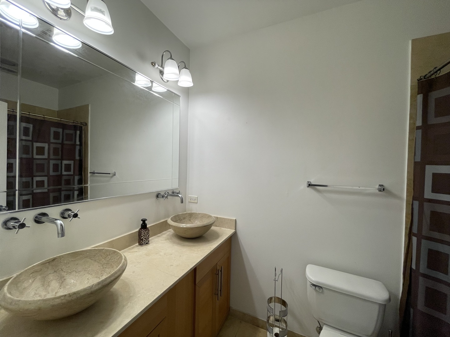 6938 S Dorchester Avenue #2, Chicago, IL 60637