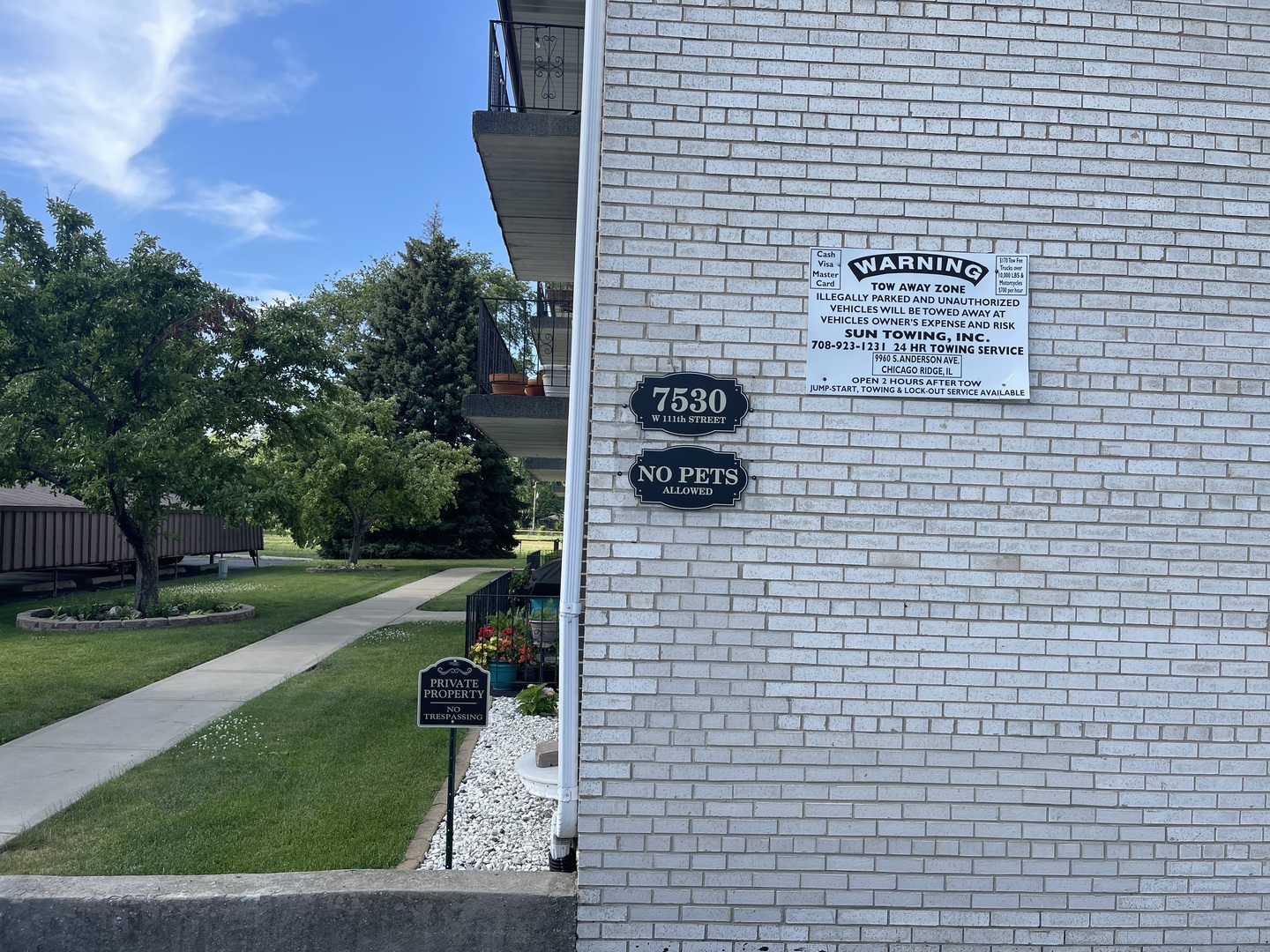 7530 W 111th Street #2B, Worth, IL 60482