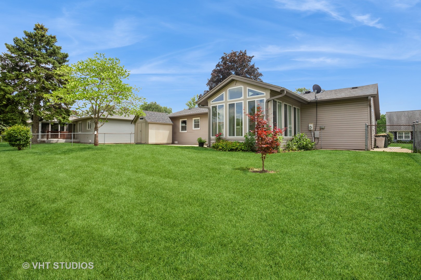 284 Banbury Avenue, Elk Grove Village, IL 60007