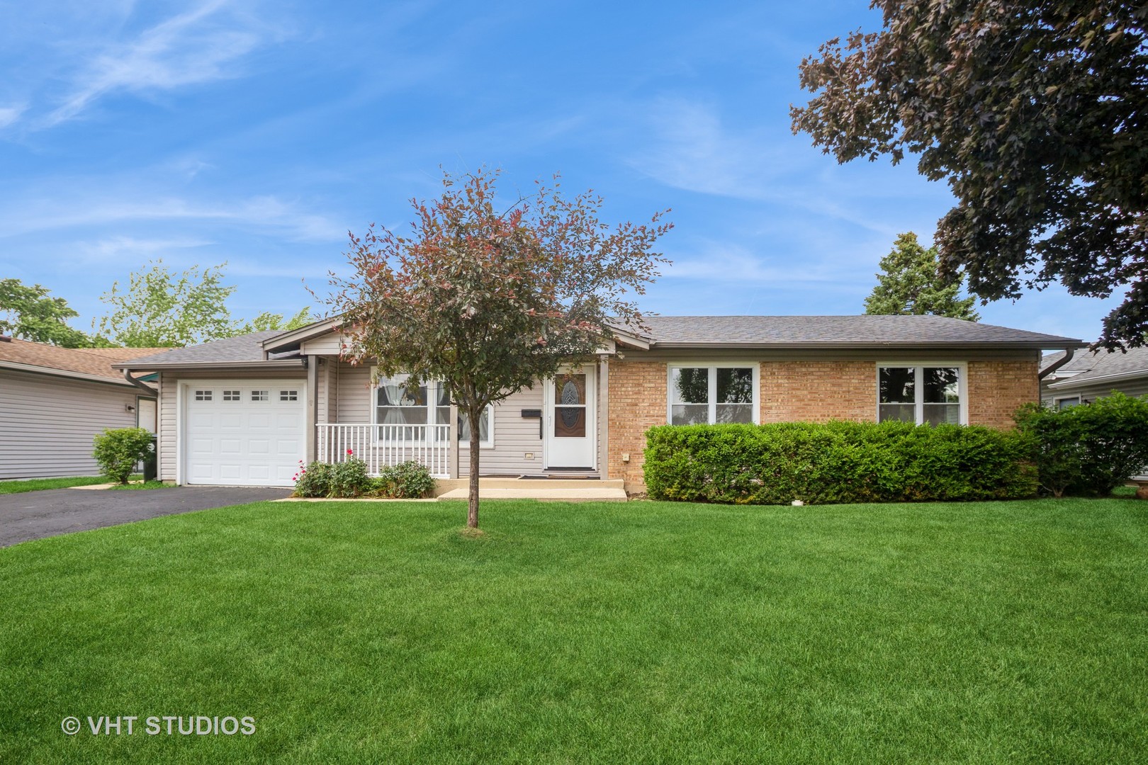 284 Banbury Avenue, Elk Grove Village, IL 60007