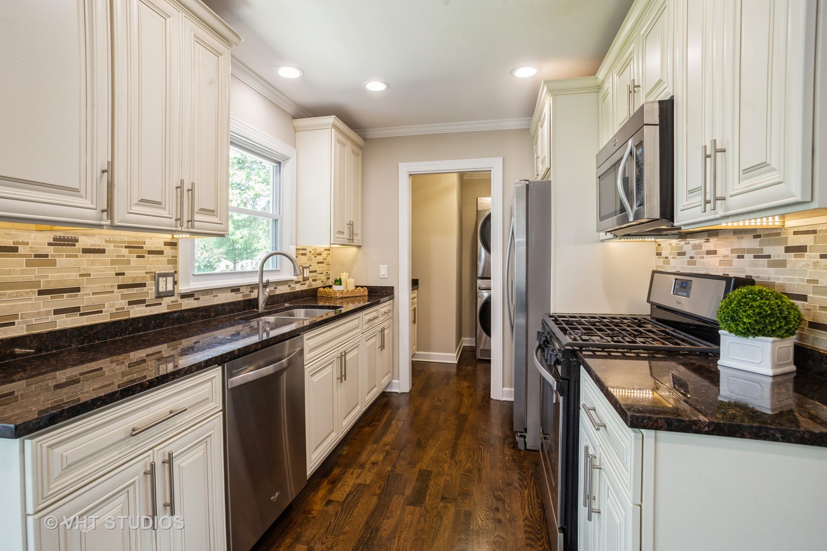 284 Banbury Avenue, Elk Grove Village, IL 60007
