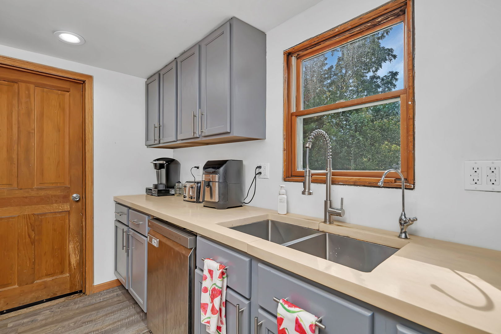 1819 Il Route 176, Crystal Lake, IL 60014