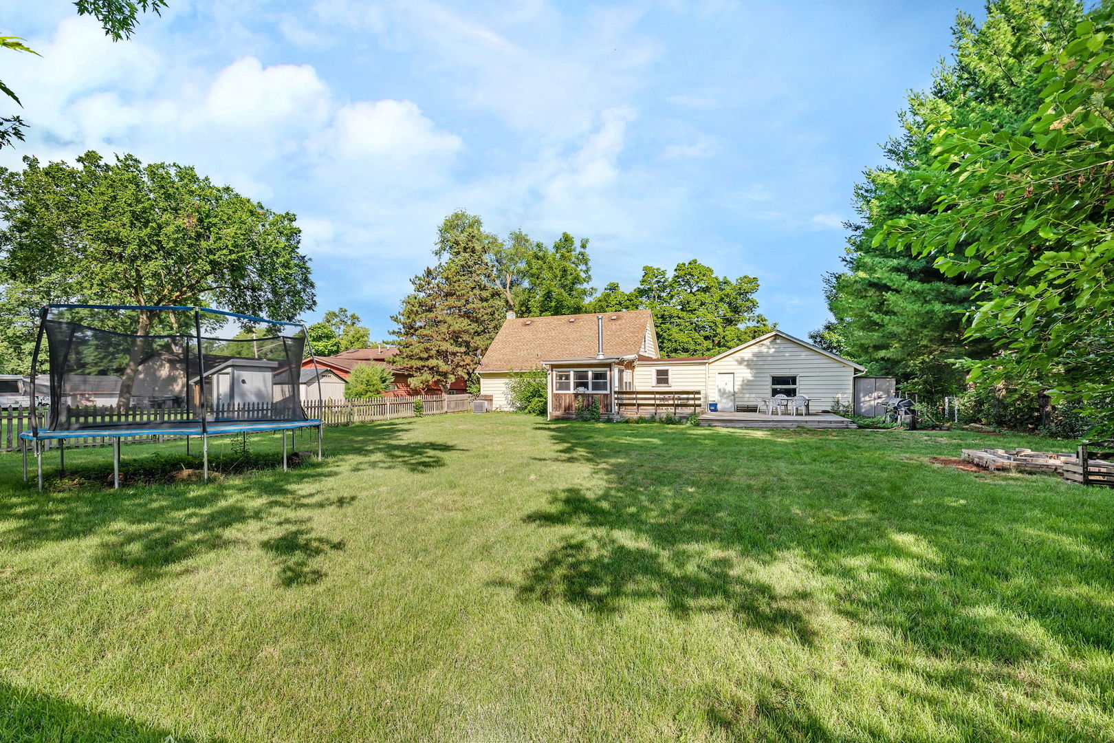 1819 Il Route 176, Crystal Lake, IL 60014