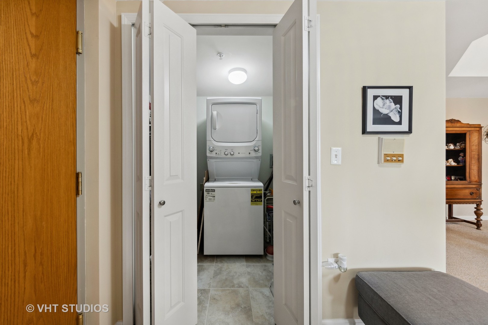 8505 Woodward Avenue #204, Woodridge, IL 60517