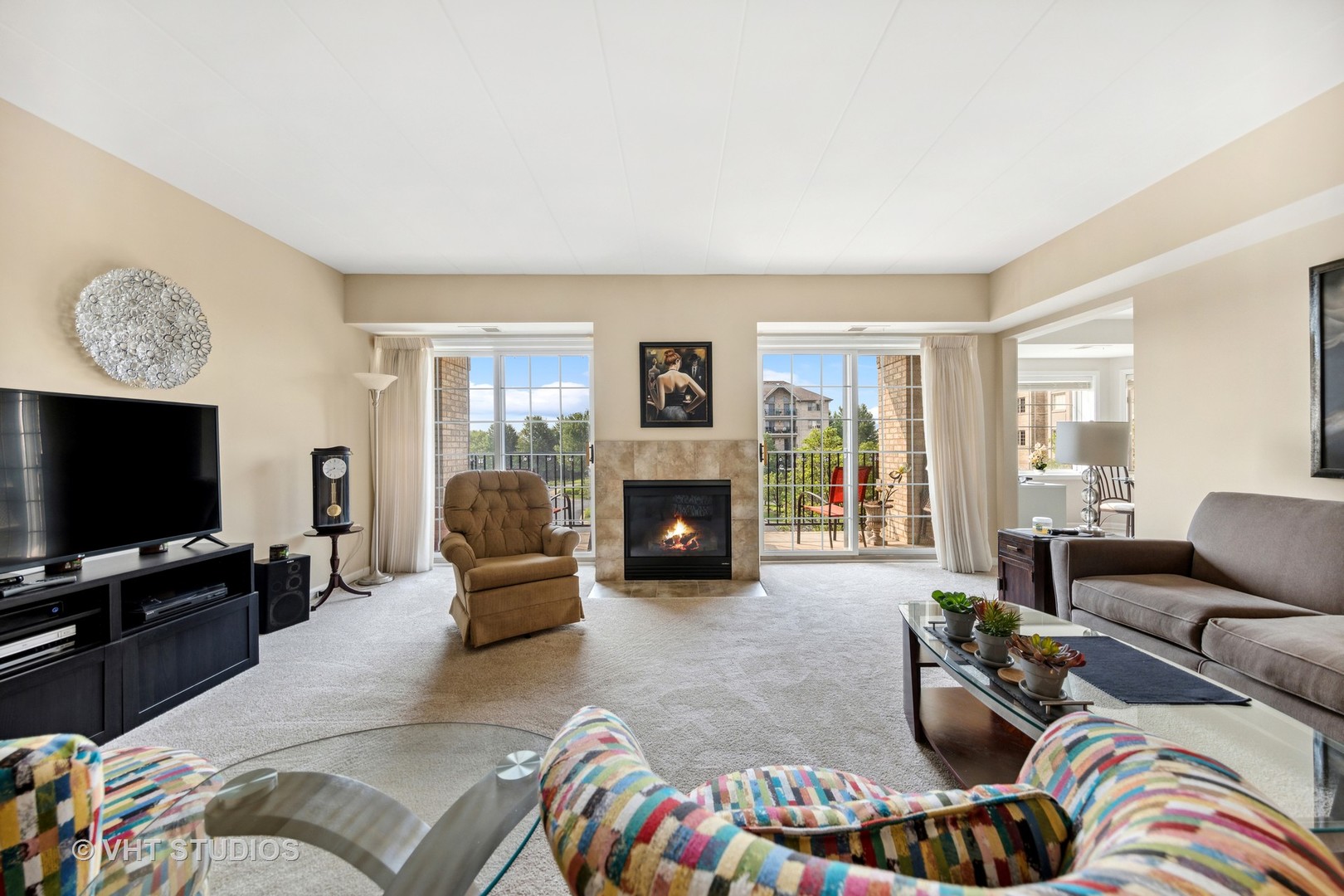 8505 Woodward Avenue #204, Woodridge, IL 60517