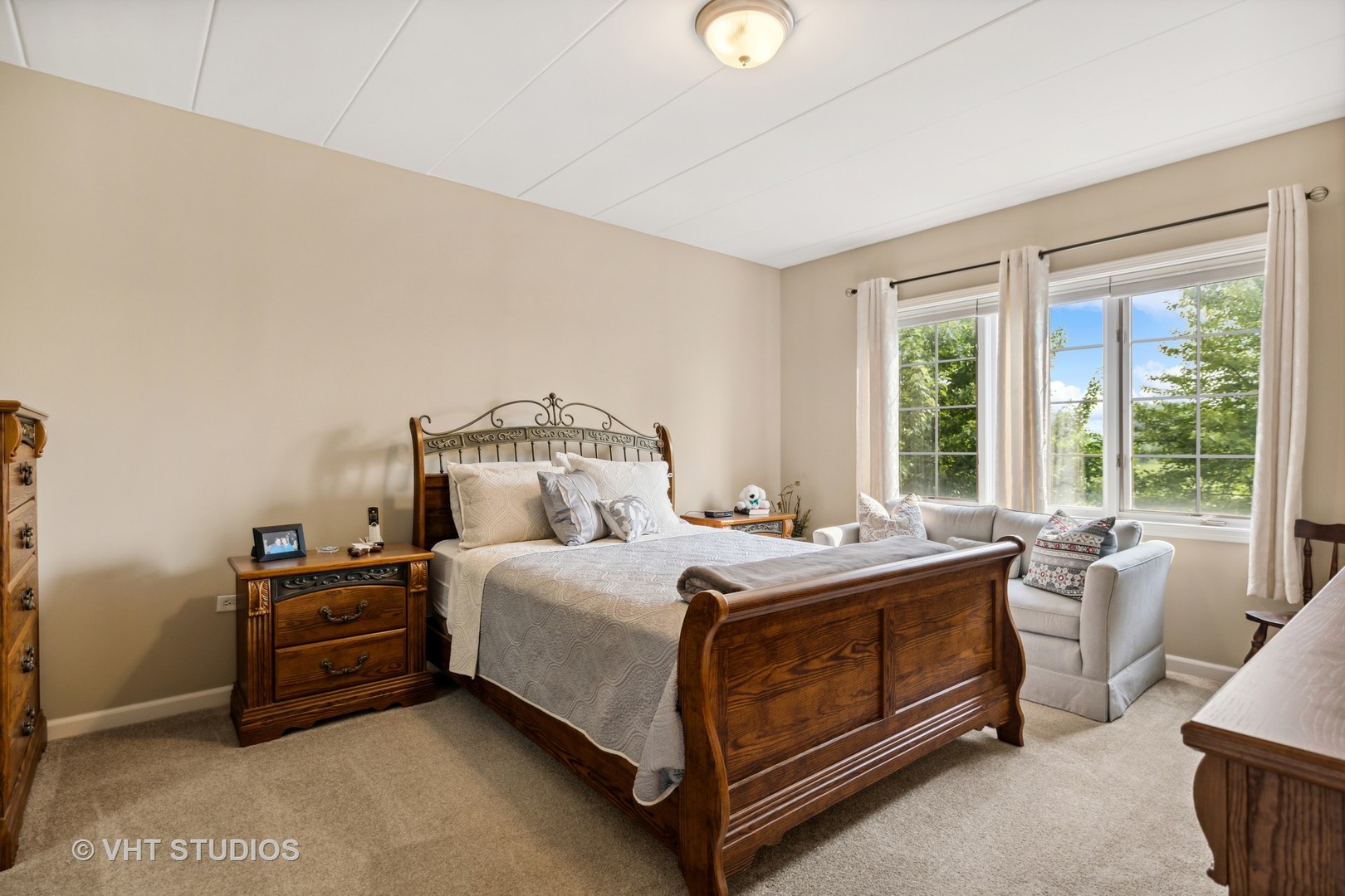 8505 Woodward Avenue #204, Woodridge, IL 60517