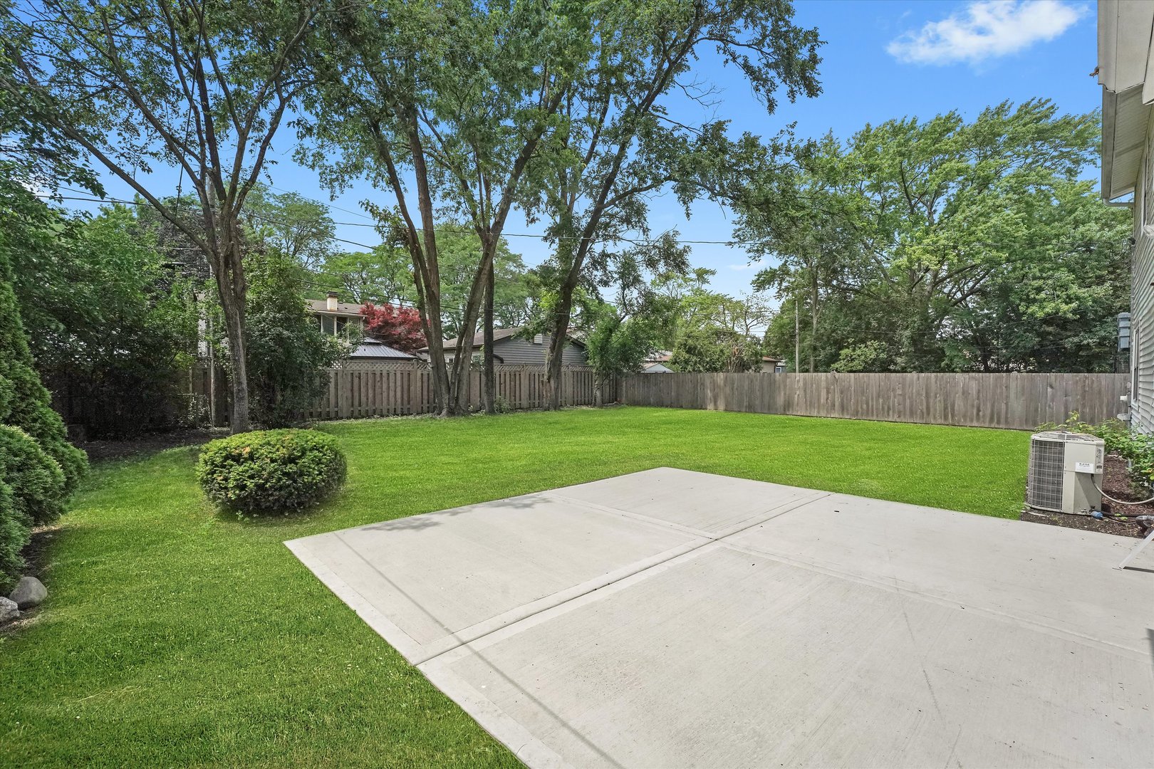 1410 S Cypress Drive, Mount Prospect, IL 60056