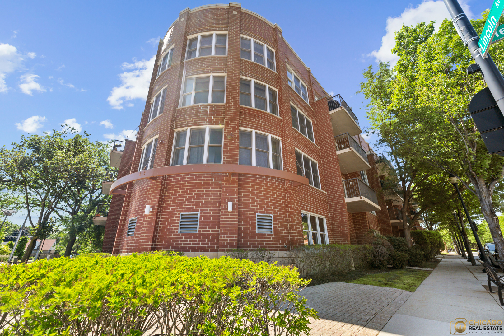 8200 Lincoln Avenue #406, Skokie, IL 60077