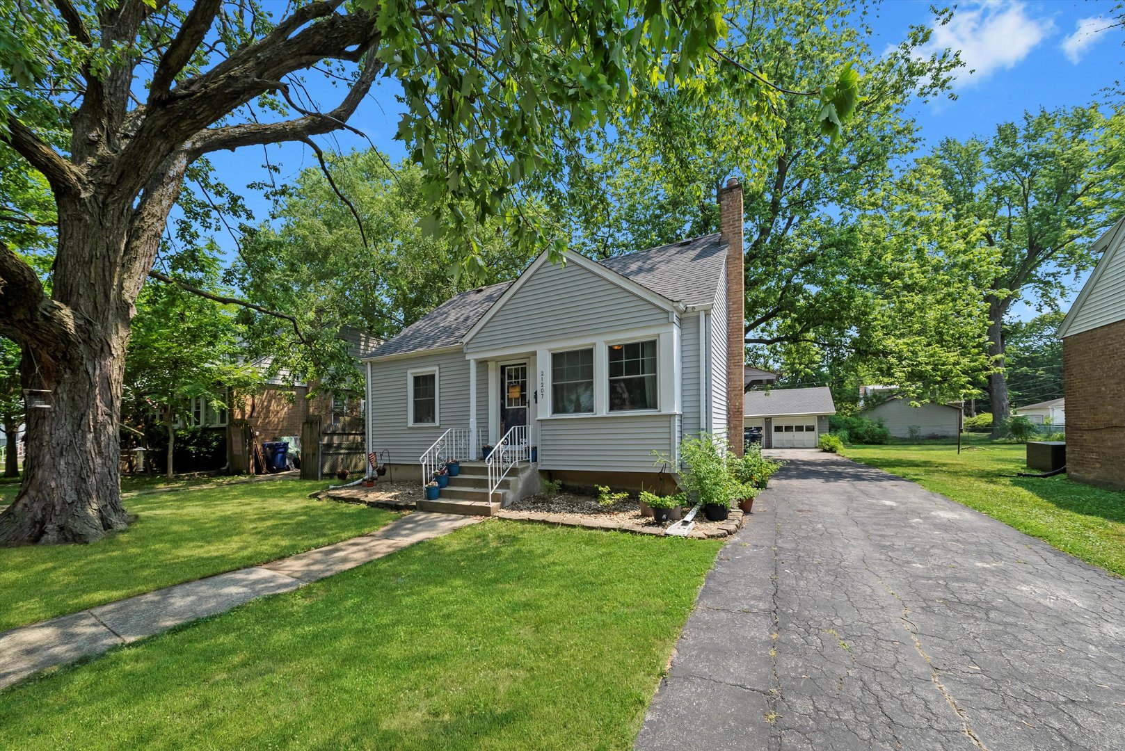 21207 Locust Street, Matteson, IL 60443