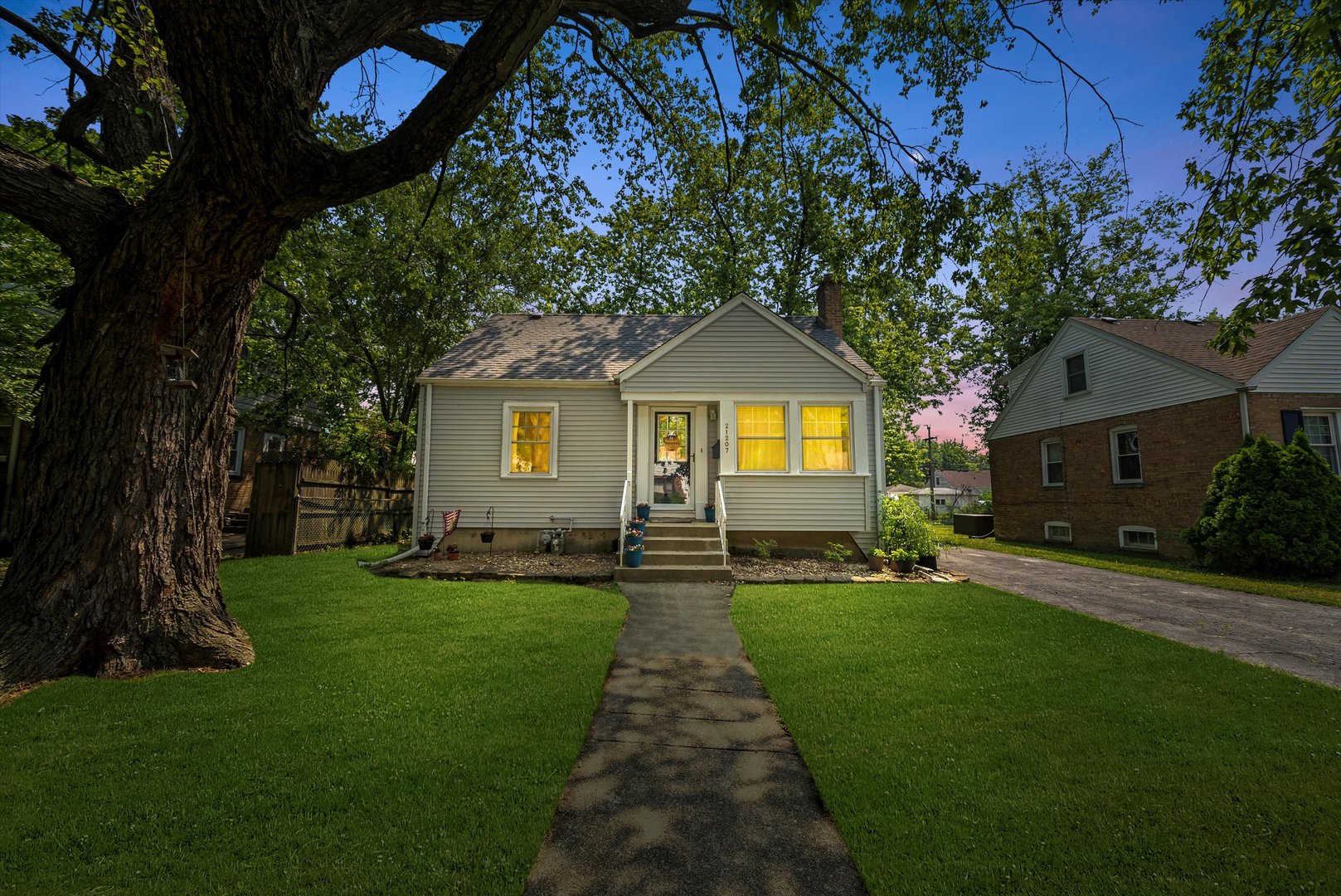 21207 Locust Street, Matteson, IL 60443