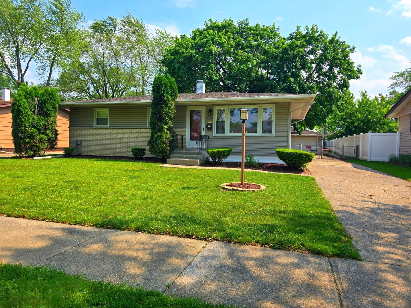 3033 189th Street, Lansing, IL 60438