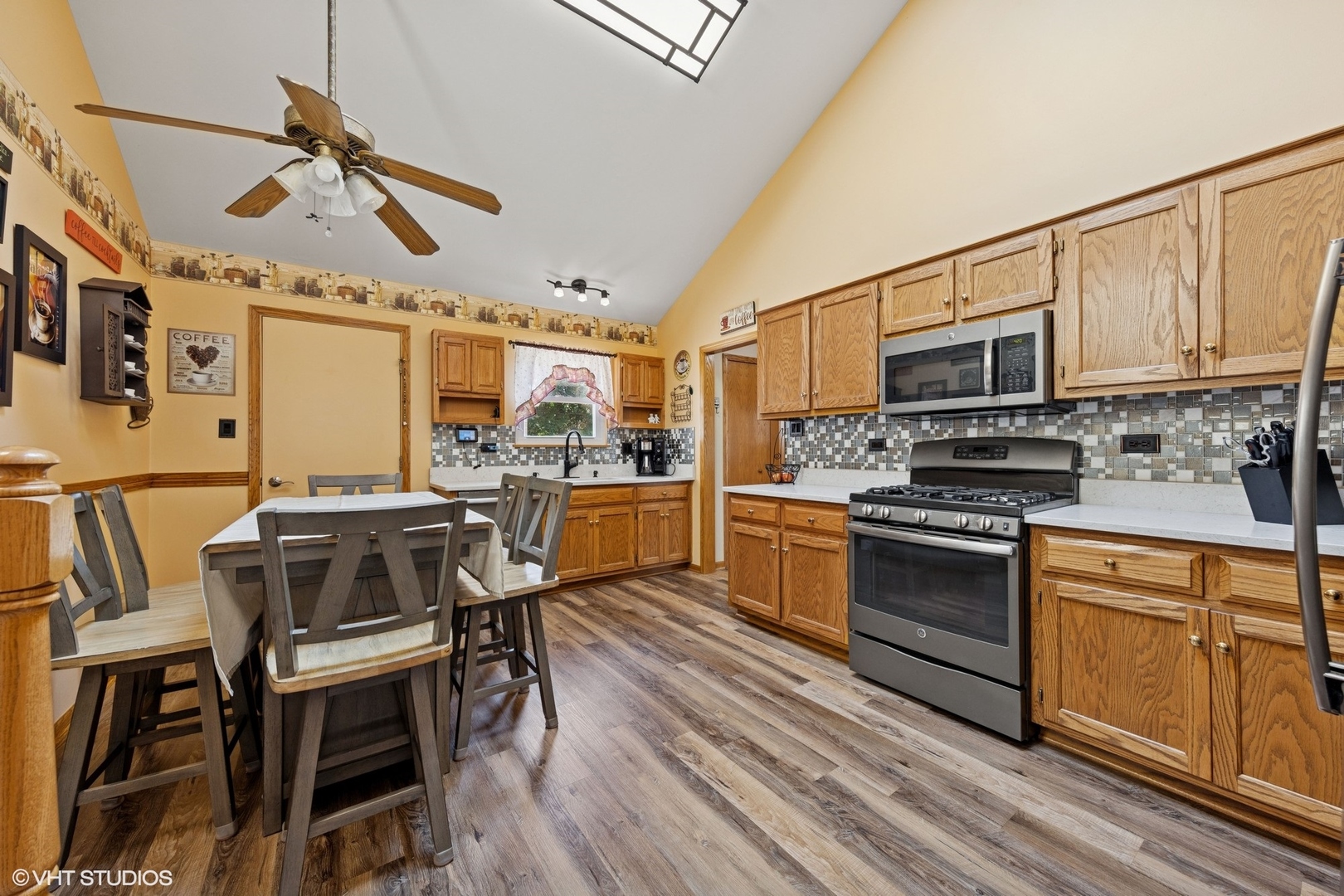 1908 Chestnut Hill Road, Plainfield, IL 60586