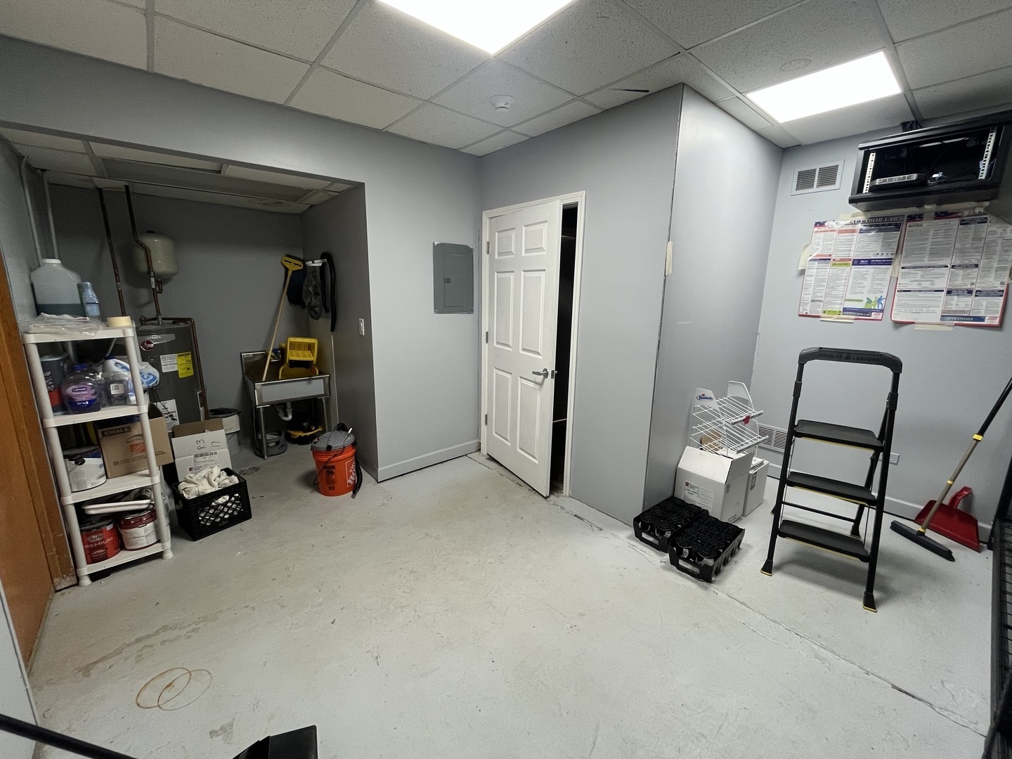 13041 Southwest Highway, Chicago Ridge, IL 60415