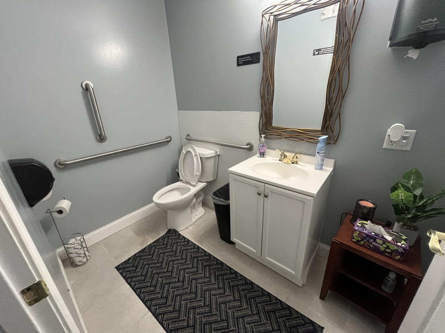 13041 Southwest Highway, Chicago Ridge, IL 60415