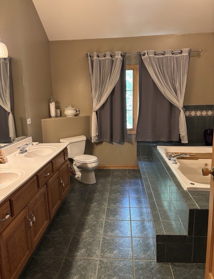 9417 W Steger Road, Frankfort, IL 60423