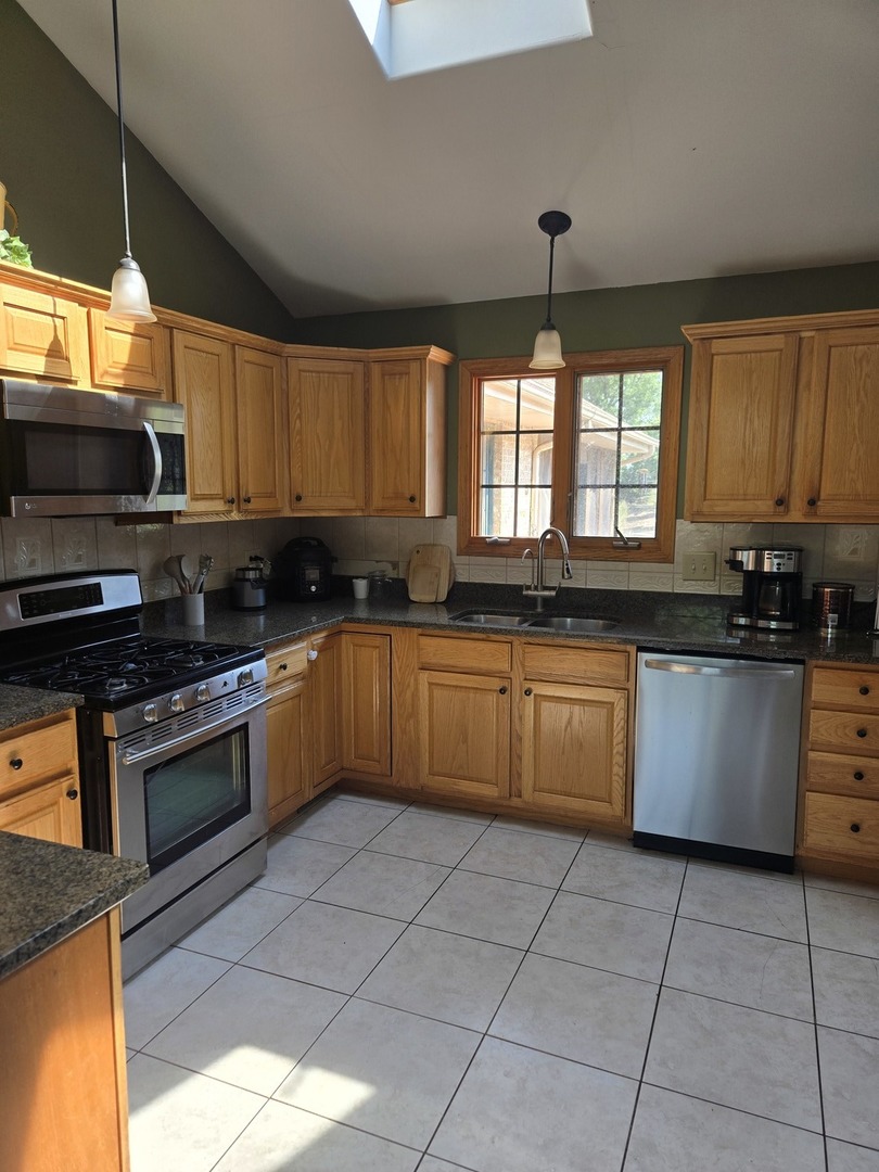 9417 W Steger Road, Frankfort, IL 60423