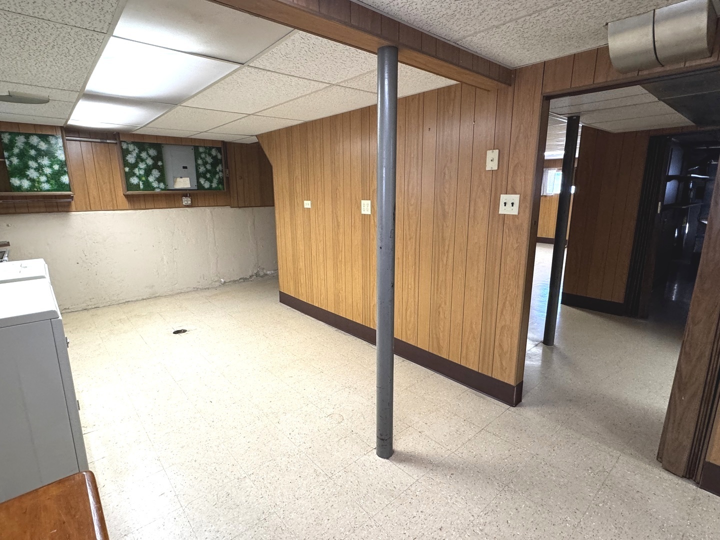 2251 Belleview Avenue, Westchester, IL 60154