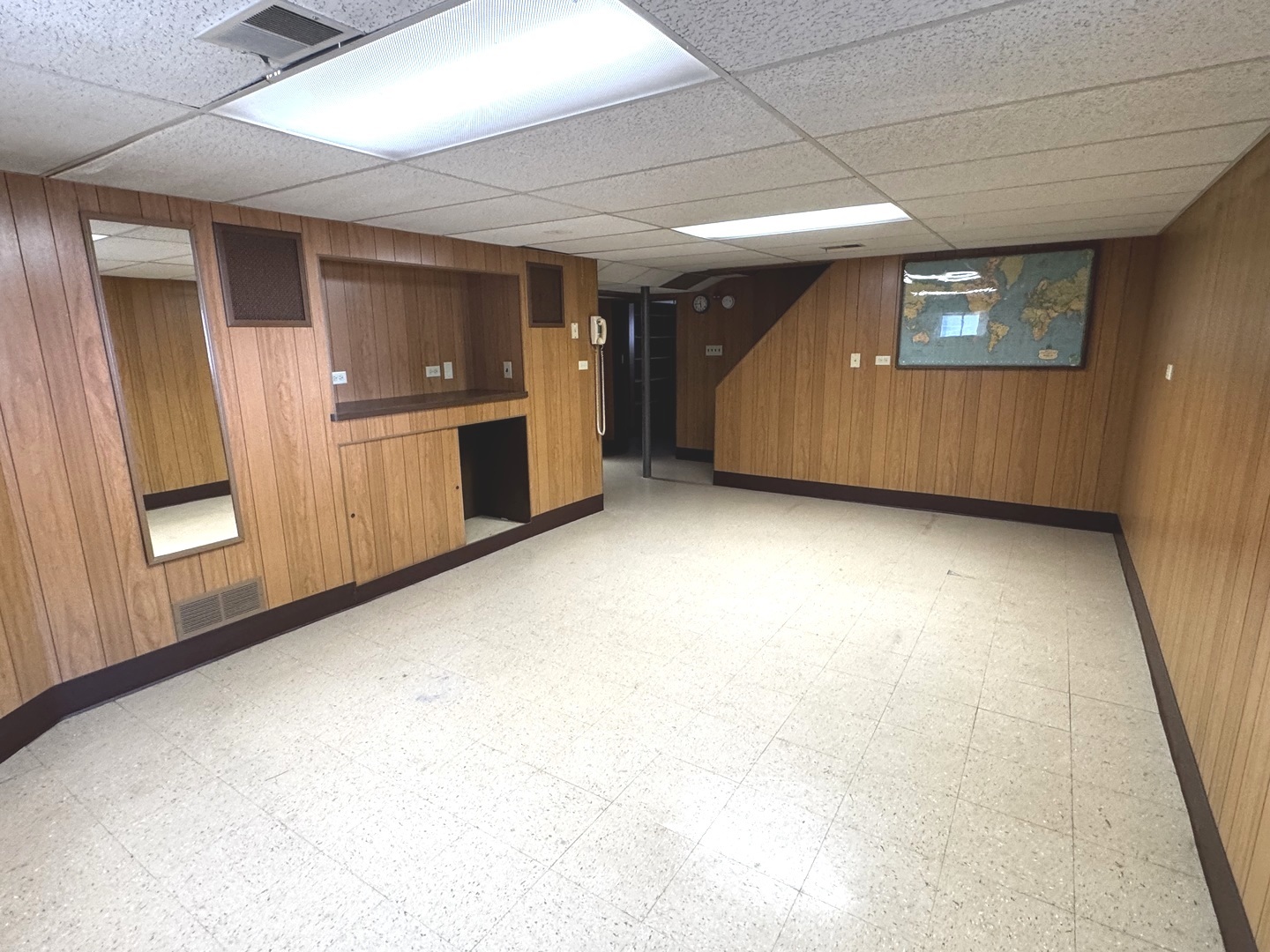 2251 Belleview Avenue, Westchester, IL 60154