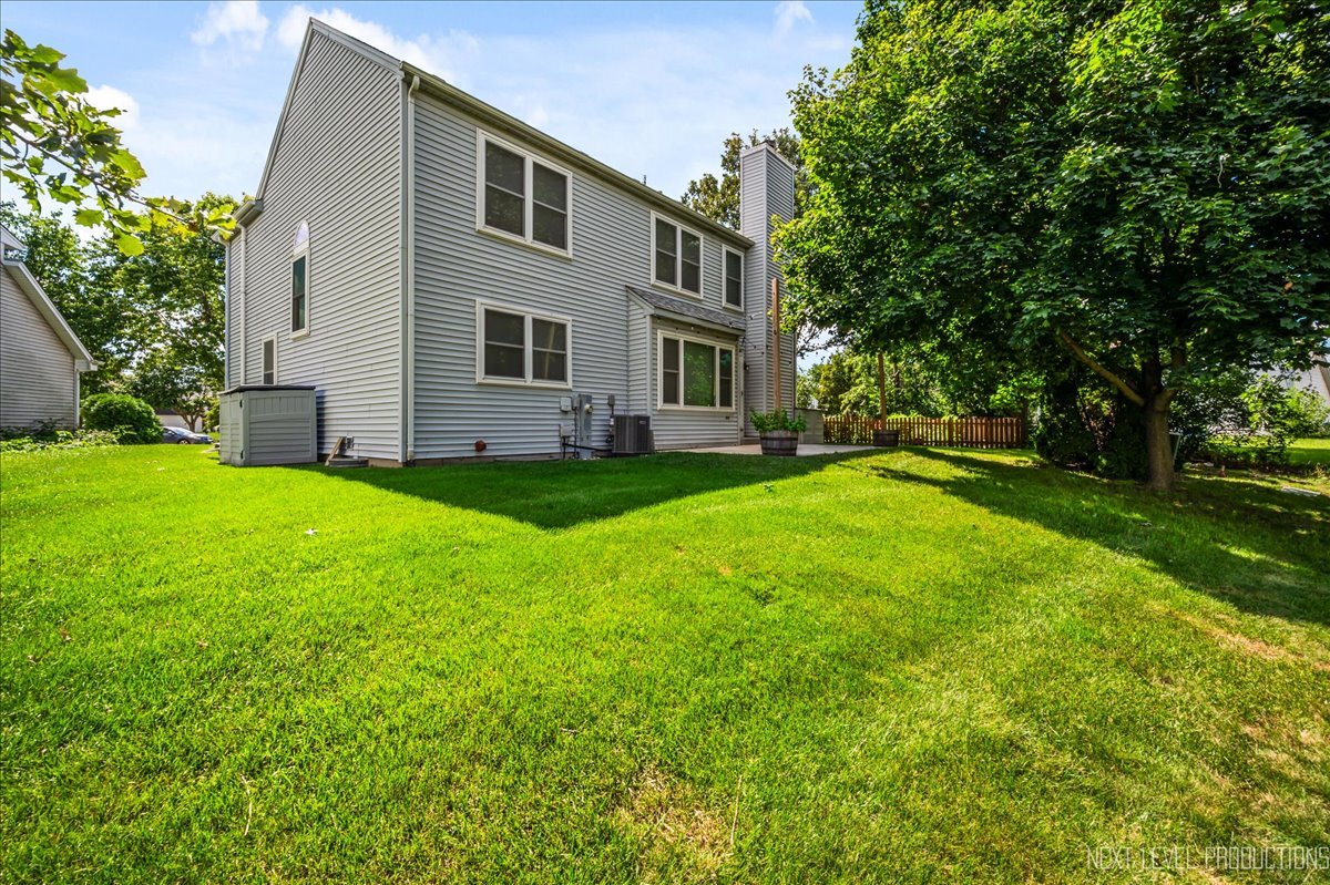 2444 Deerfield Drive, Aurora, IL 60506