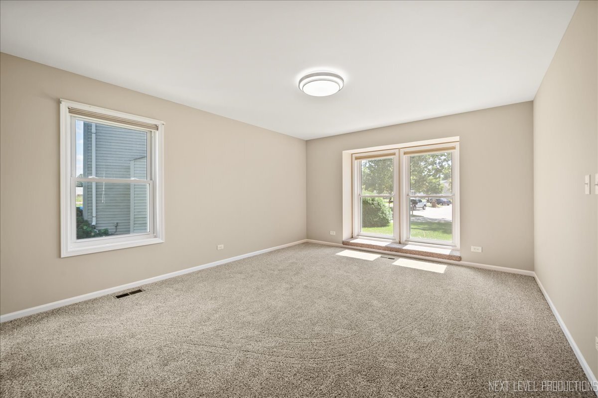2444 Deerfield Drive, Aurora, IL 60506
