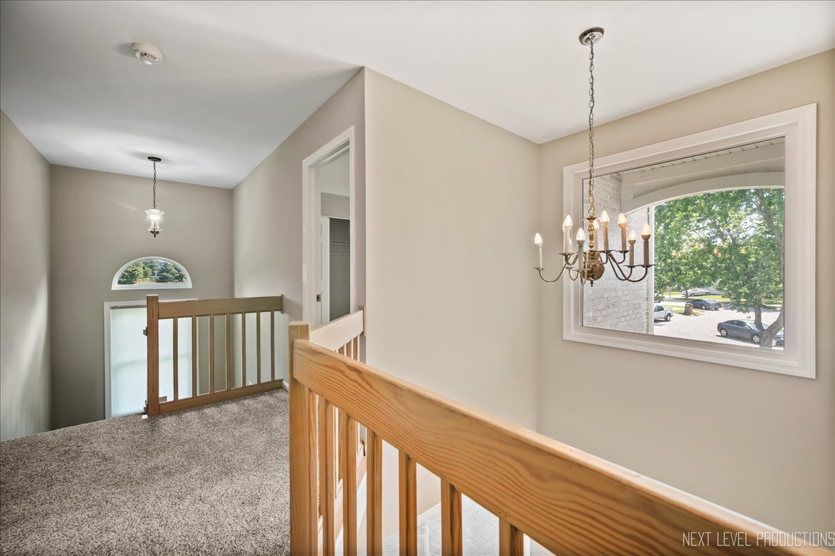 2444 Deerfield Drive, Aurora, IL 60506