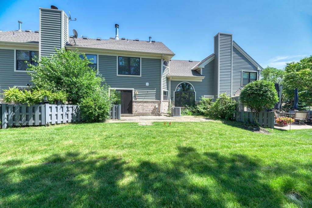 2716 Burton Drive, Westchester, IL 60154