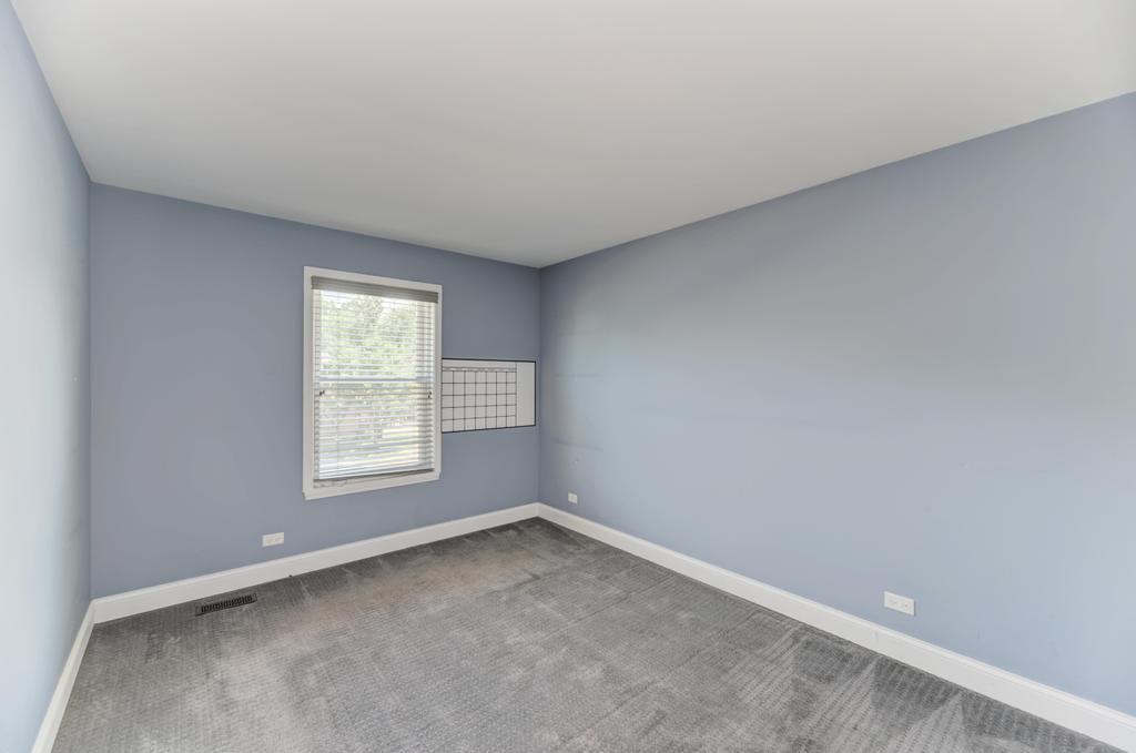 2716 Burton Drive, Westchester, IL 60154