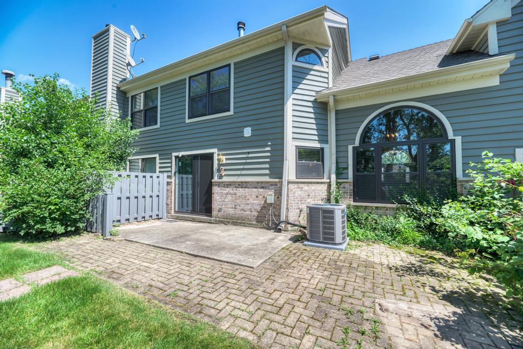 2716 Burton Drive, Westchester, IL 60154