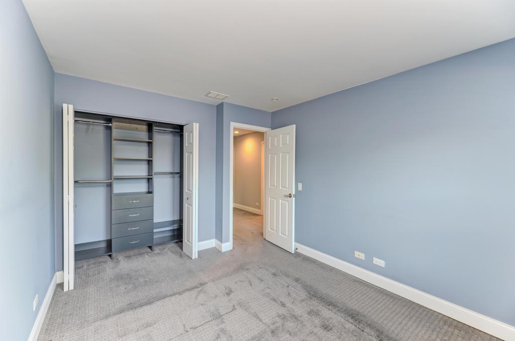 2716 Burton Drive, Westchester, IL 60154