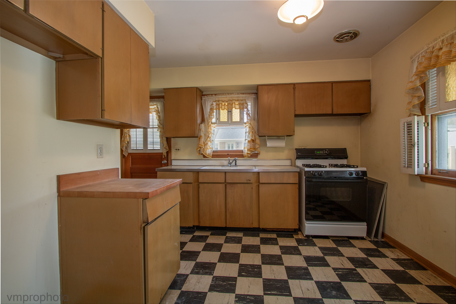 4515 N Redwood Drive, Norridge, IL 60706