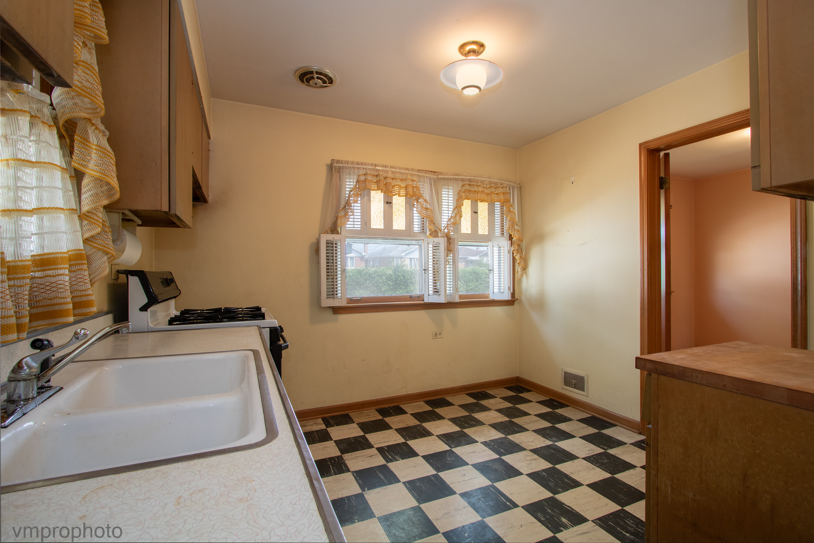 4515 N Redwood Drive, Norridge, IL 60706