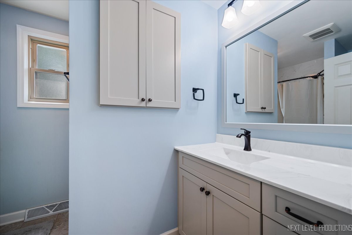 24106 W Pheasant Chase Drive, Plainfield, IL 60544