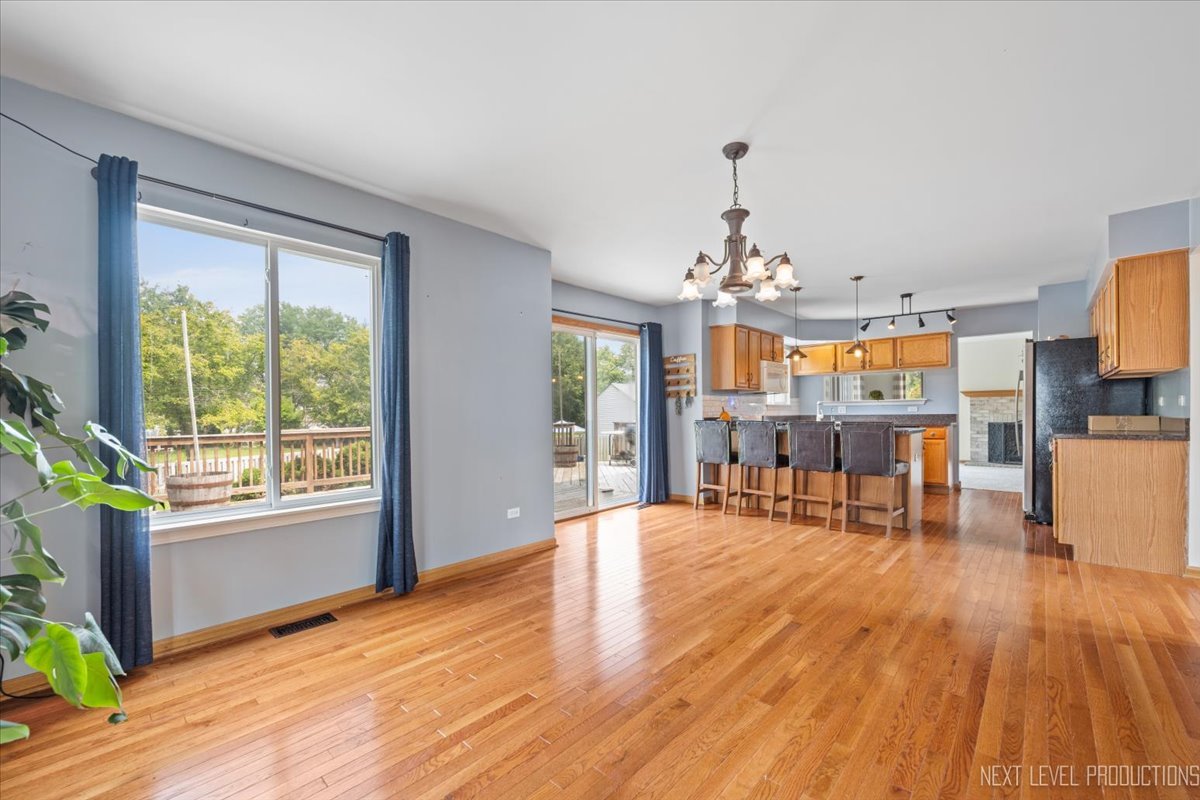 2474 Spring Valley Court, Aurora, IL 60503