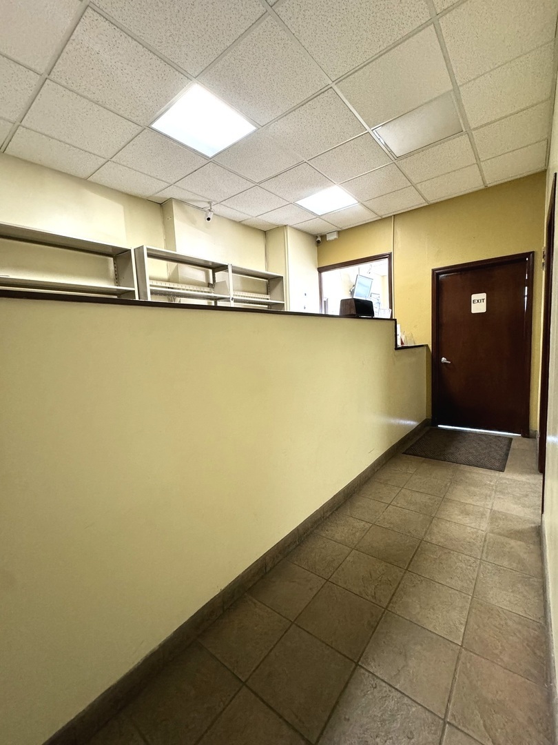 6238 Cermak Rd Road, Berwyn, IL 60402
