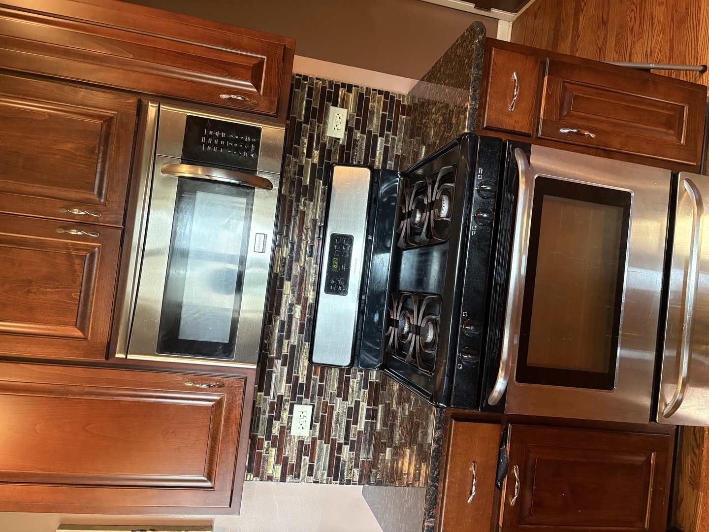 2205 Mayfair Avenue, Westchester, IL 60154