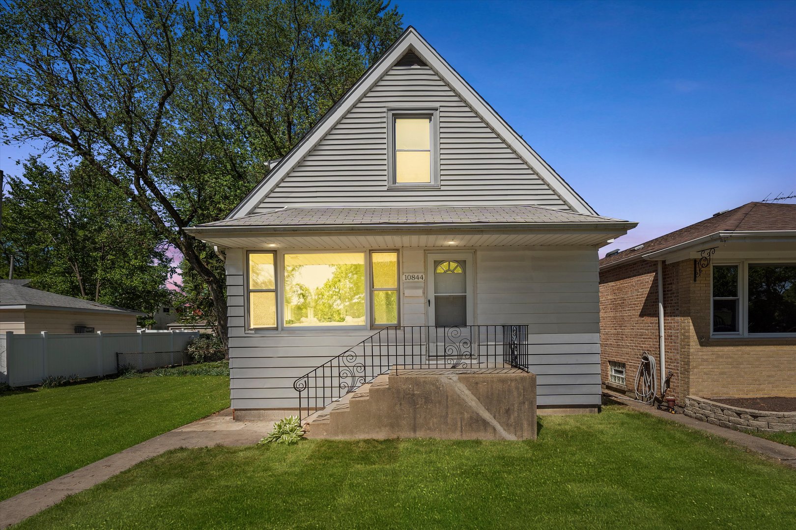 10846 S Sacramento Avenue, Chicago, IL 60655