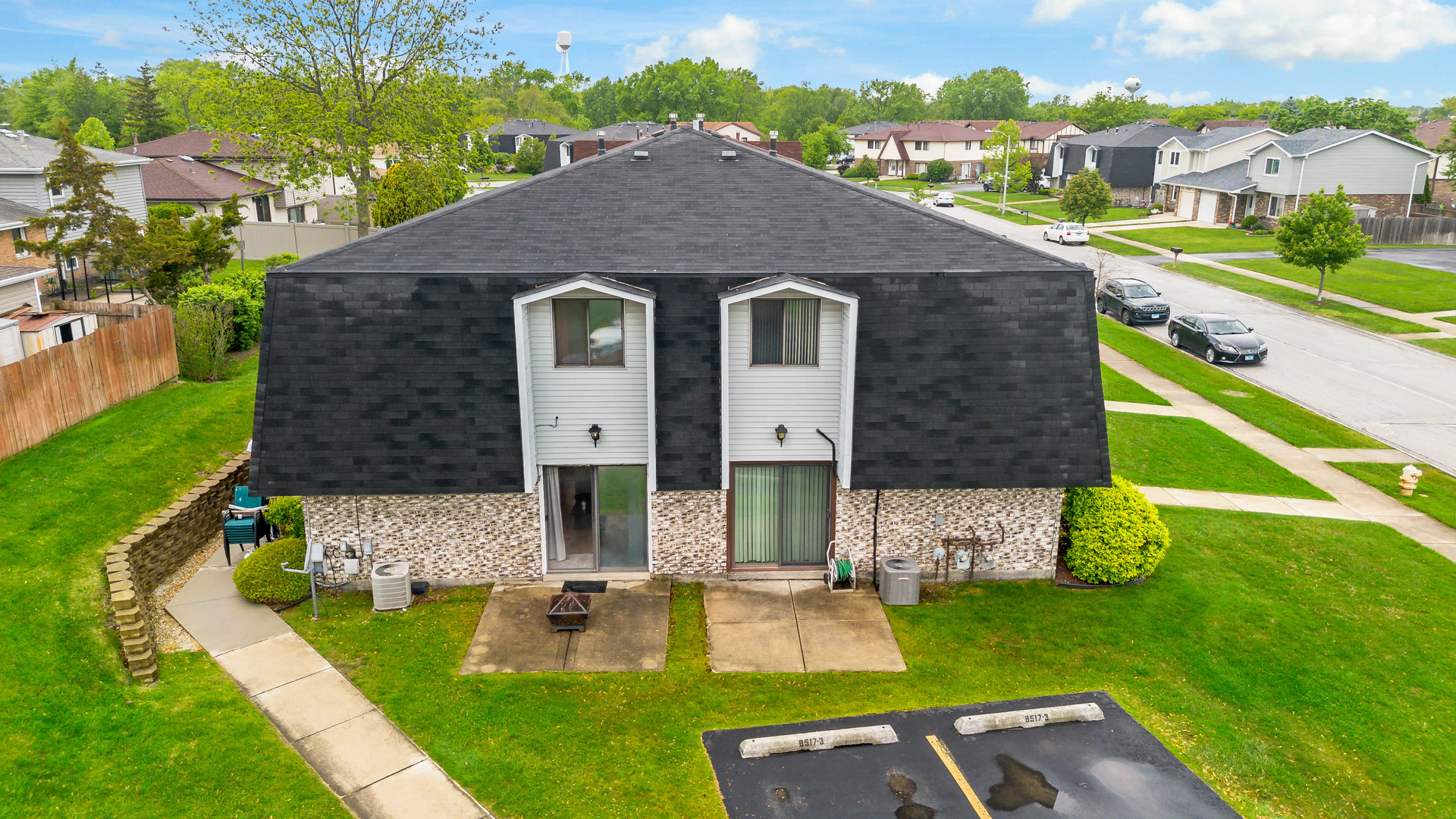 8517 STEVEN Place #4, Tinley Park, IL 60477